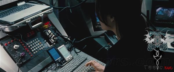 为什么电影里的黑客都不屑用鼠标？