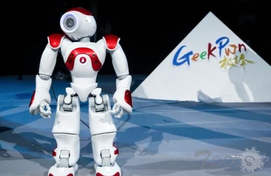 看了这场黑客Party 赶紧丢掉手中的智能设备