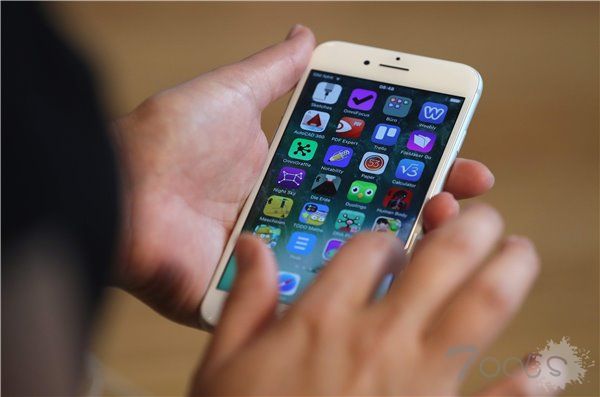 苹果iOS新漏洞曝光：黑客可强制iPhone拨打收费电话