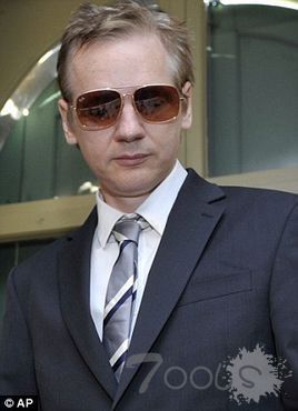 特朗普宁可相信阿桑奇？美情报人员很伤心