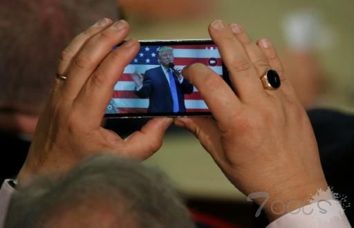 换用iPhone后 特朗普仍然可能遭到黑客攻击