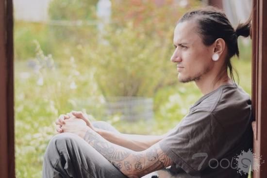 俄黑客将电子罗盘植入体内感知方向