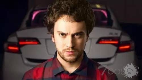 这个黑客17岁打脸乔布斯，26岁叫板特斯拉，2000行代码能卖五个亿！