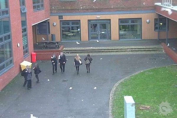 安全无小事！黑客侵入英国学校学生被直播