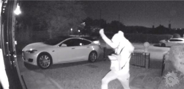 英国黑客30秒偷走特斯拉Model S，监控拍下全程