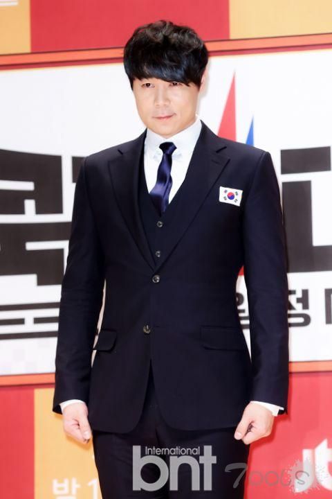 韩明星大厨崔贤硕疑伪造合同 被曝是黑客案受害者