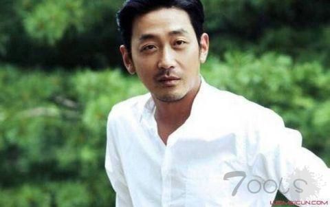 河正宇与黑客聊天内容意外和谐 黑客提醒注意身体