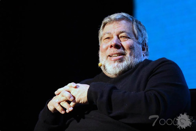 苹果联合创始人沃兹等17人就比特币骗局起诉YouTube