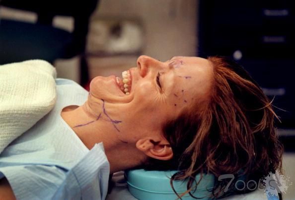 英国黑客偷走900GB整形资料，大批名人急了