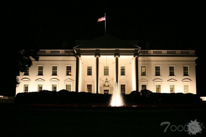 特朗普总统任职最后一天签署新行政命令以遏制外国网络干预